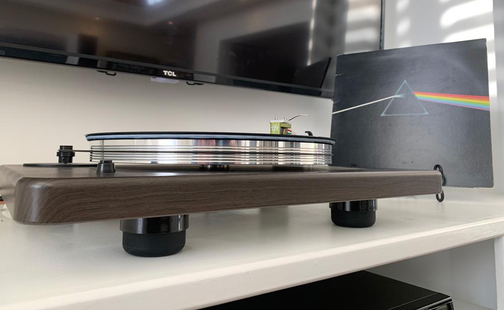 Turntable with Isolation System